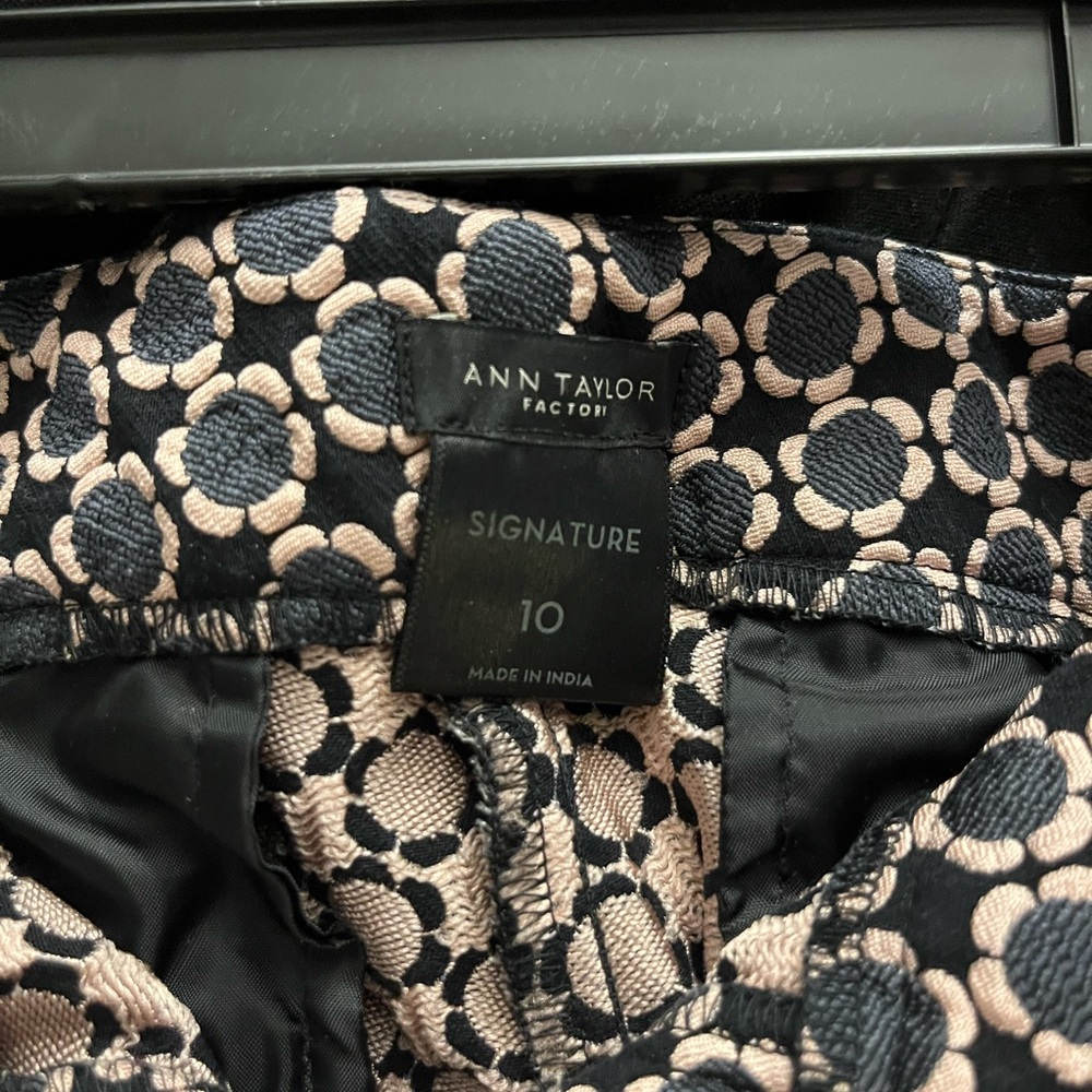Ann Taylor business pants pattern - Picture 5 of 5